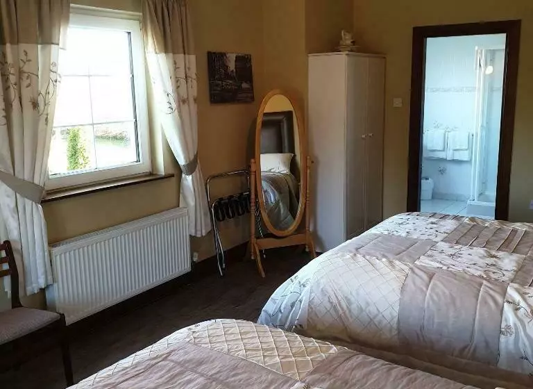 Aamiaismajoitus (B&B) Cloghan Lodge