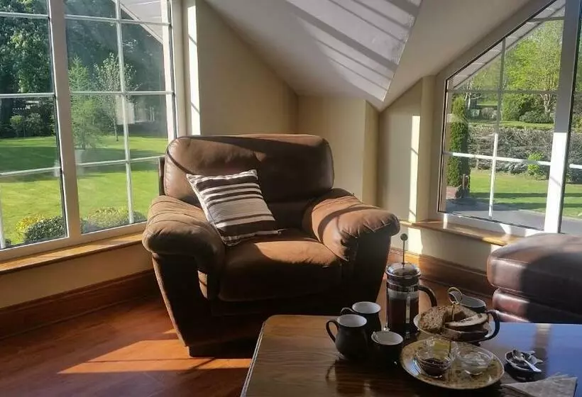 Aamiaismajoitus (B&B) Cloghan Lodge