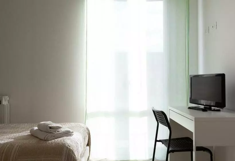 تختخواب و صبحانه Il Verde Pino