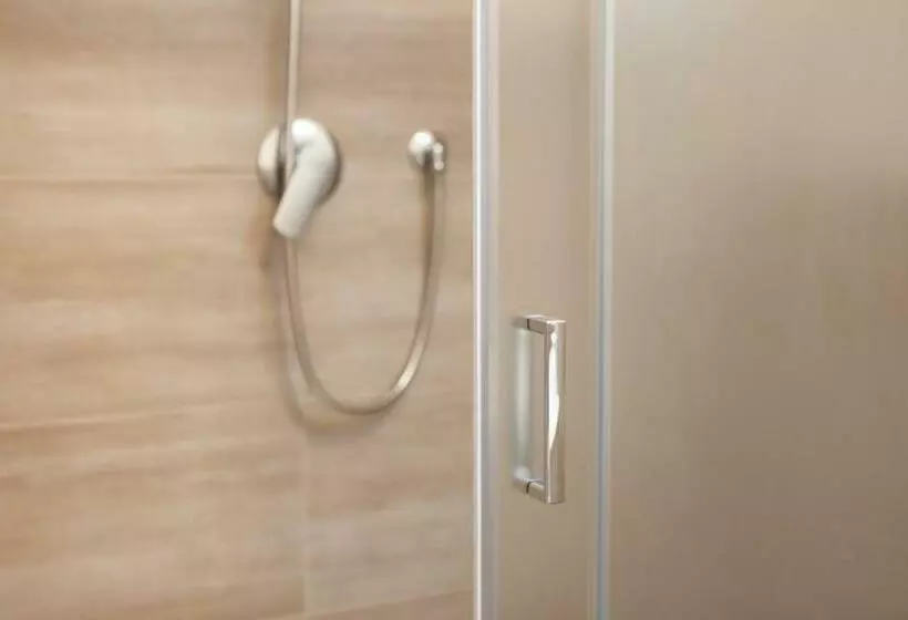 تختخواب و صبحانه Il Verde Pino