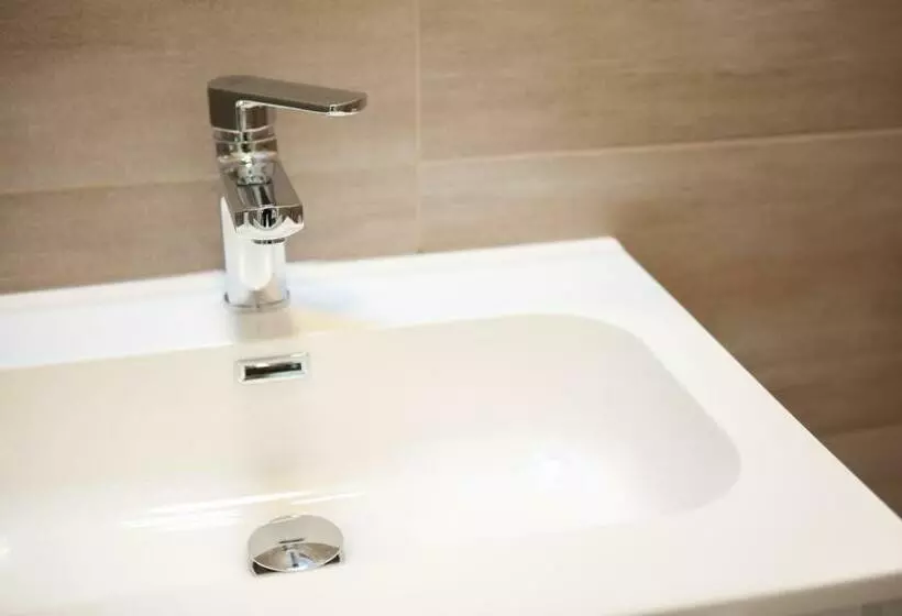 تختخواب و صبحانه Il Verde Pino