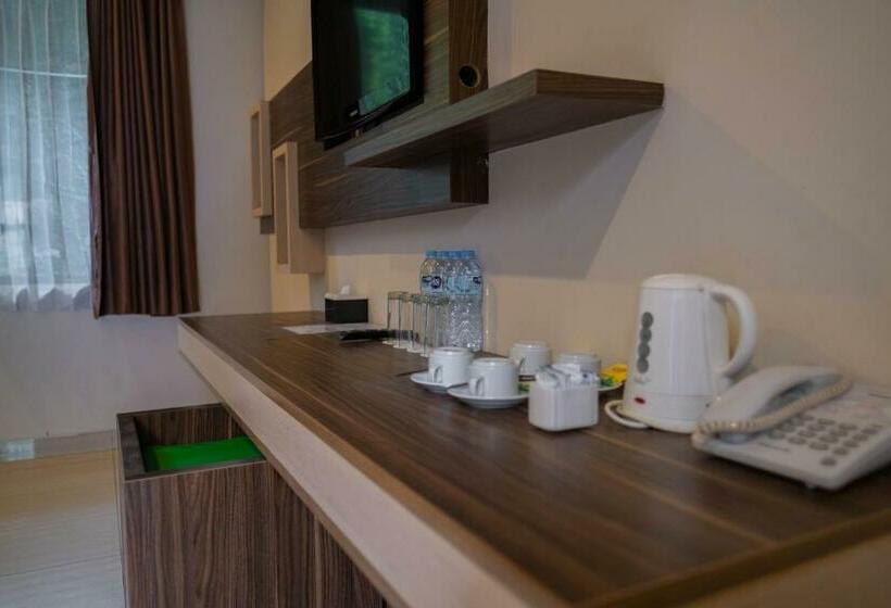 Otel Driam Riverside Resort