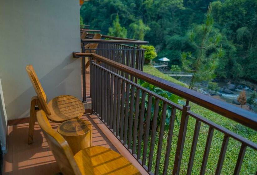 Otel Driam Riverside Resort