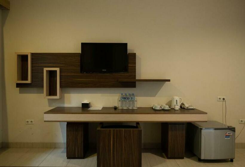 Otel Driam Riverside Resort