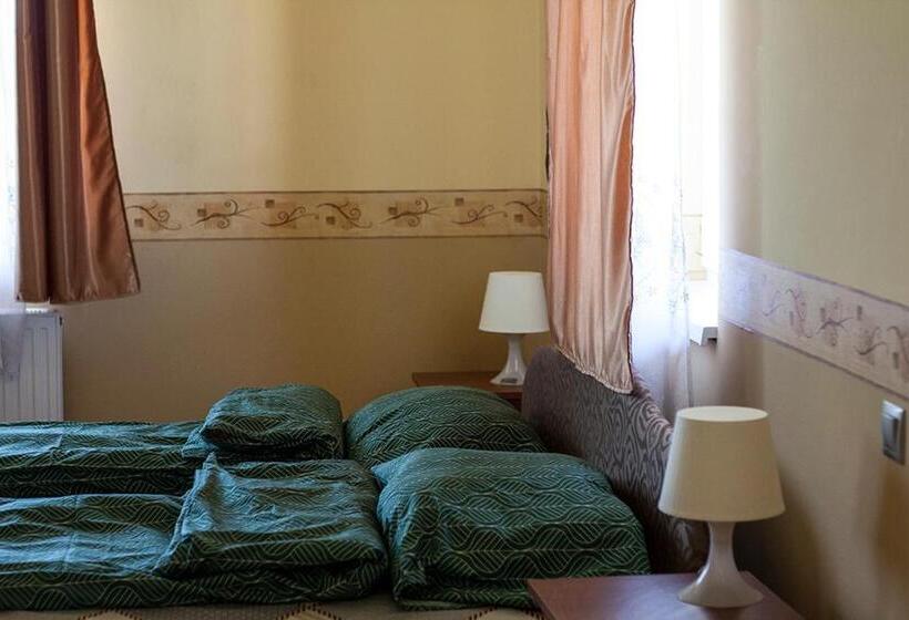 بنسيون Bencsik Tanya Szentkirály   Szálláshely & Rendezvényház