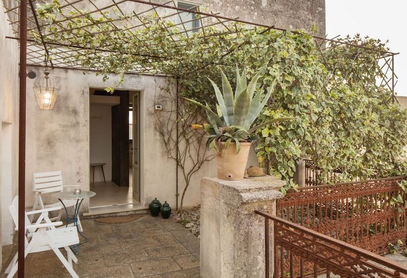 פנסיון Castle Xviii Near Sea