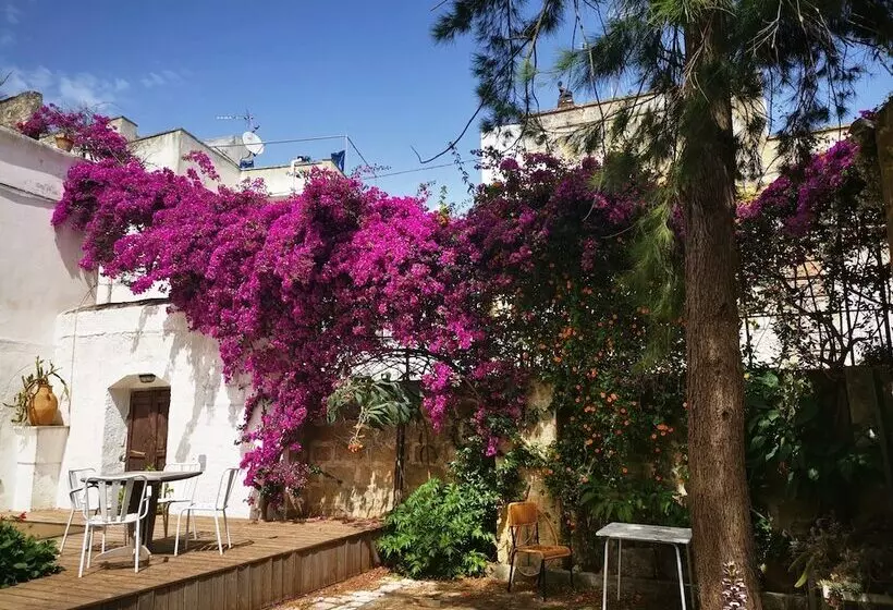 Majatalo Castle Xviii Near Sea