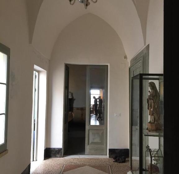 פנסיון Castle Xviii Near Sea