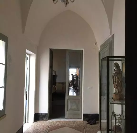 Majatalo Castle Xviii Near Sea