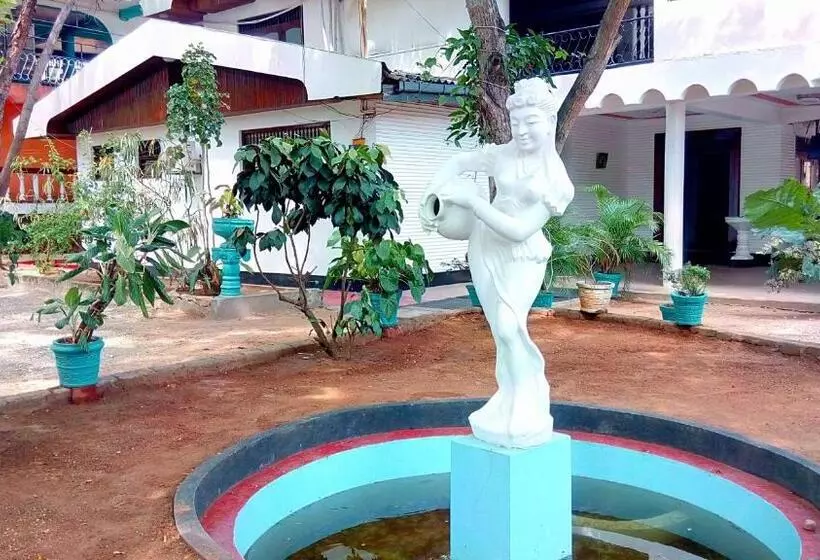 Majatalo Saranga Holiday Inn