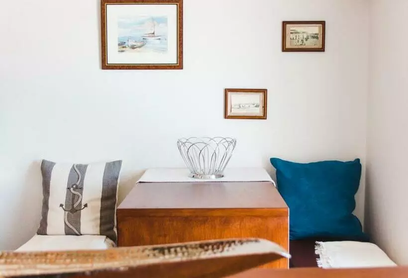 پانسیون Torrinha House