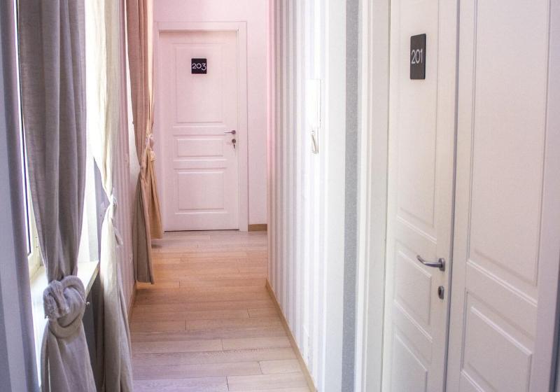 تختخواب و صبحانه Marta Inn