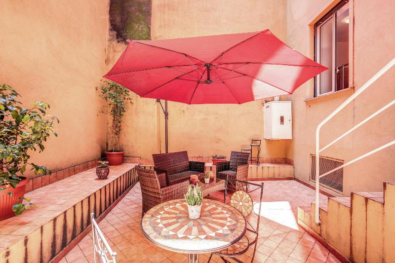 تختخواب و صبحانه Marta Inn