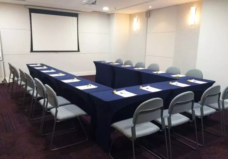 Hotel Comfort Suites Alphaville