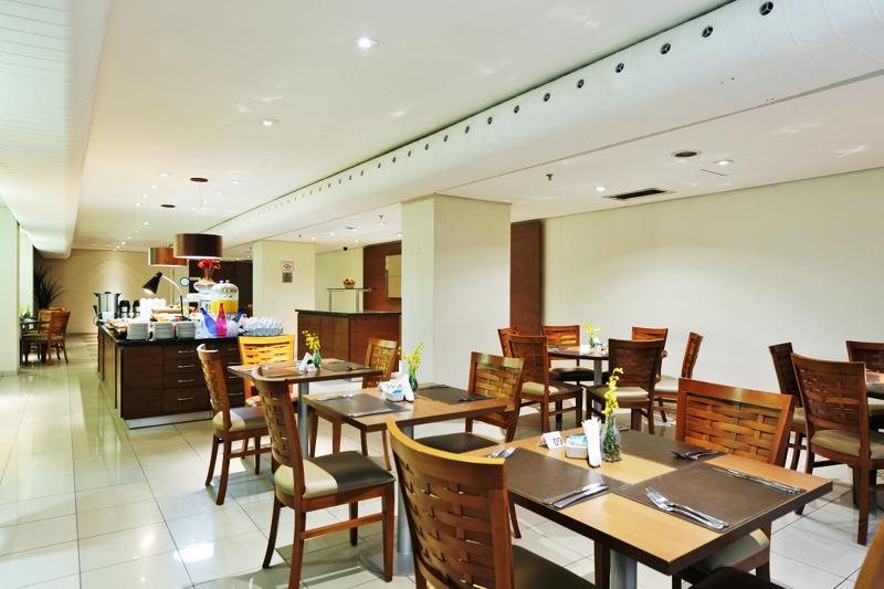 Отель Comfort Suites Alphaville