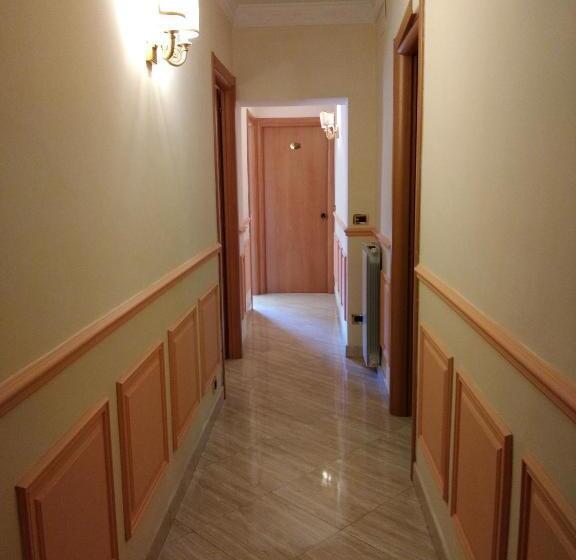 Отель Magic House