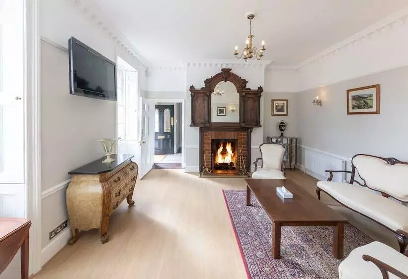 בית מלון כפרי The French Partridge