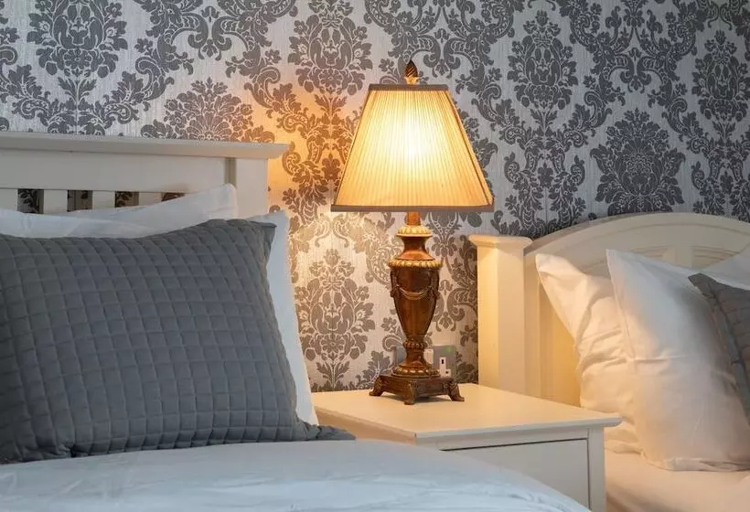 בית מלון כפרי The French Partridge