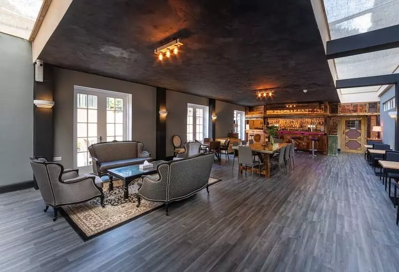 בית מלון כפרי The French Partridge