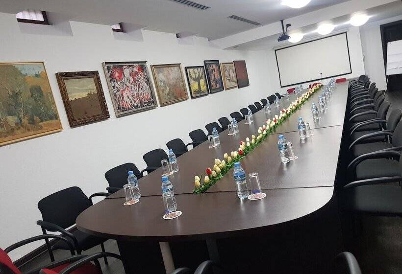 فندق Victoria Tirana