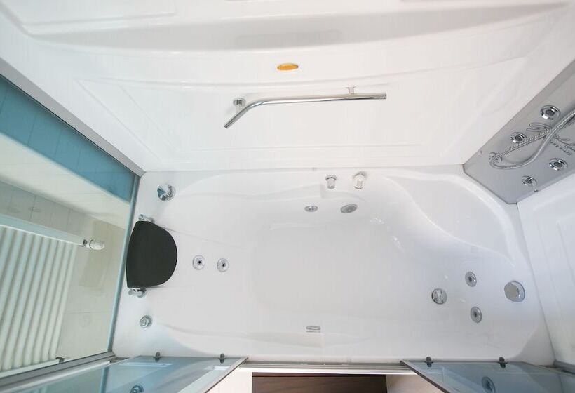 فندق Victoria Tirana