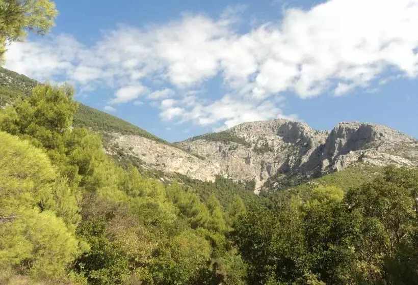 Parnis Palace Hotel Suites