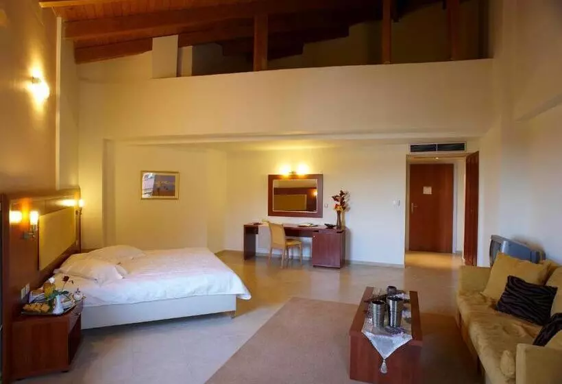 Parnis Palace Hotel Suites