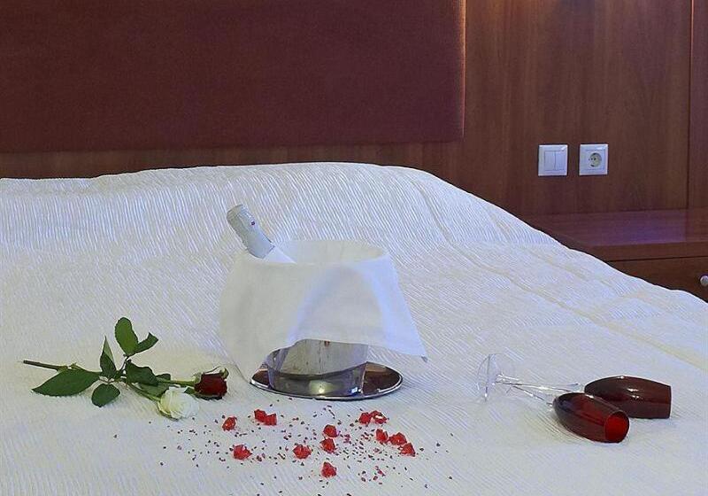 Parnis Palace Hotel Suites