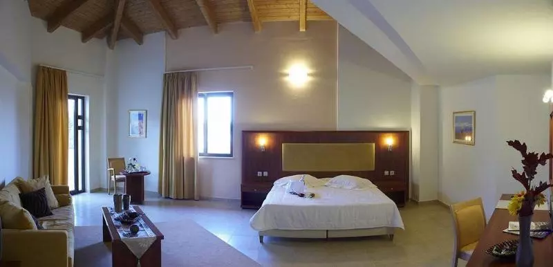 Parnis Palace Hotel Suites