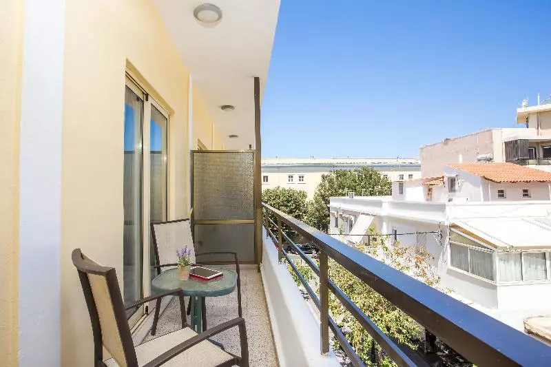 Royal Aparthotel City Centre