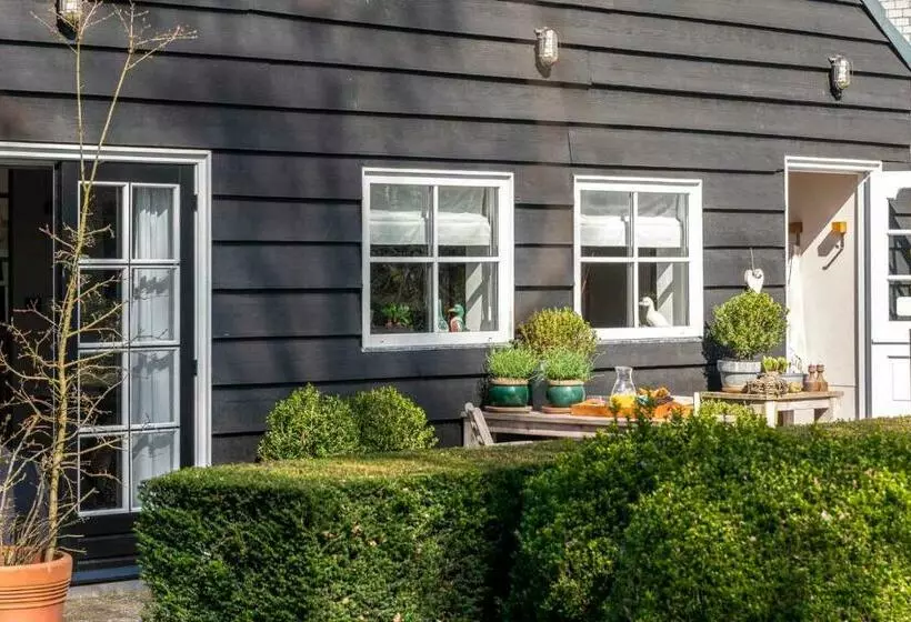 Aamiaismajoitus (B&B) D Ouwe Stal