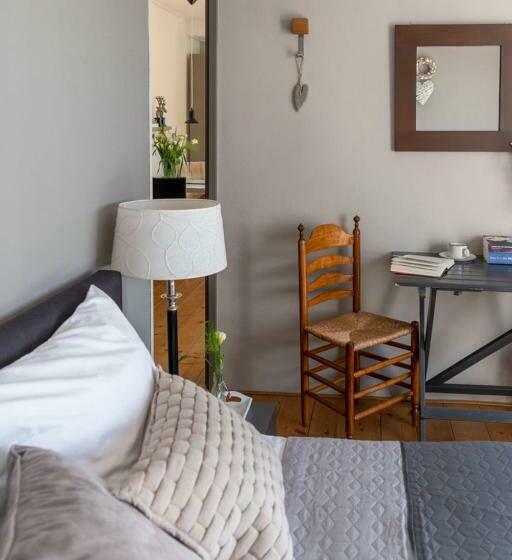 Bed and Breakfast D Ouwe Stal