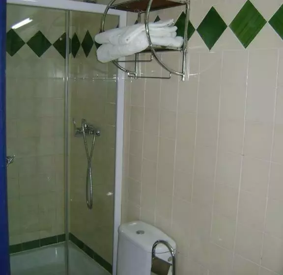 Hotelli D Iberica Alojamento