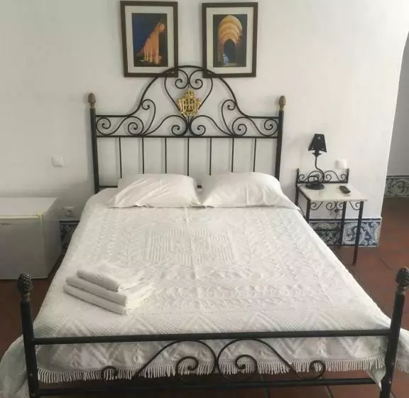 Hotelli D Iberica Alojamento