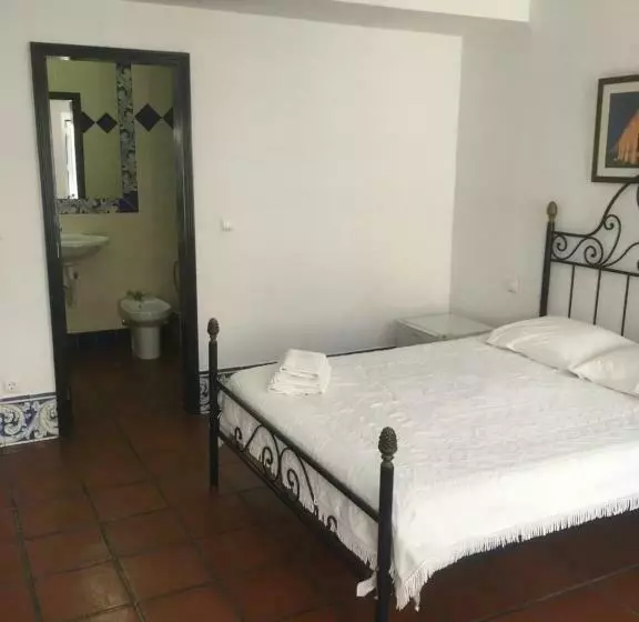 Hotelli D Iberica Alojamento