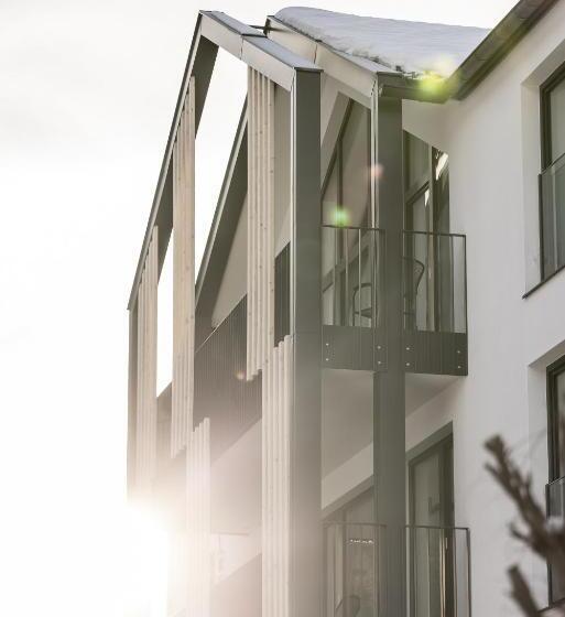 Max Mountain Apartments