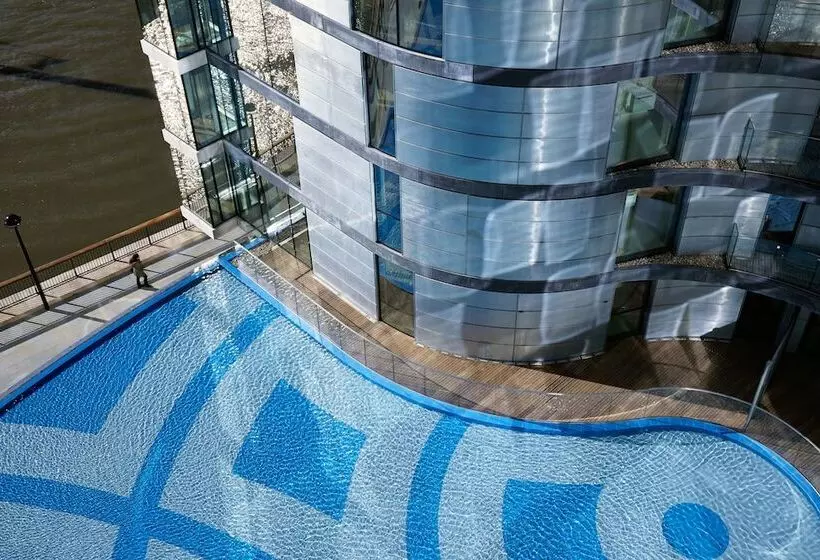 Cheval Three Quays At The Tower Of London