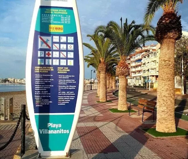 בית מלון כפרי Alaska