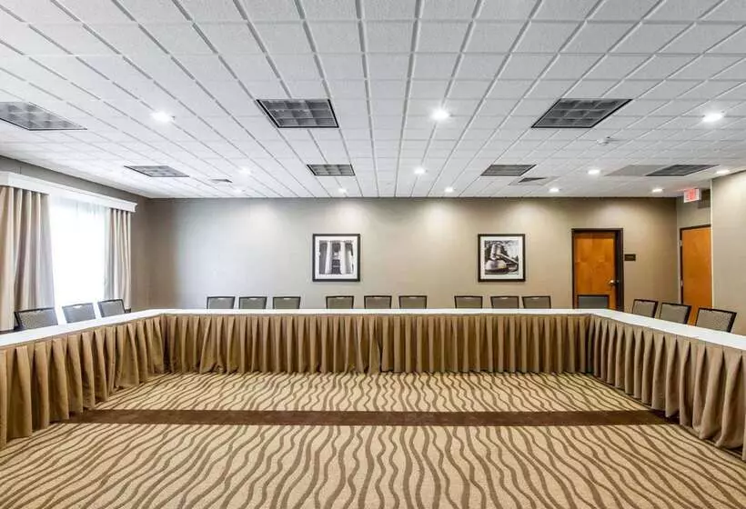 هتل Comfort Suites Marietta Parkersburg