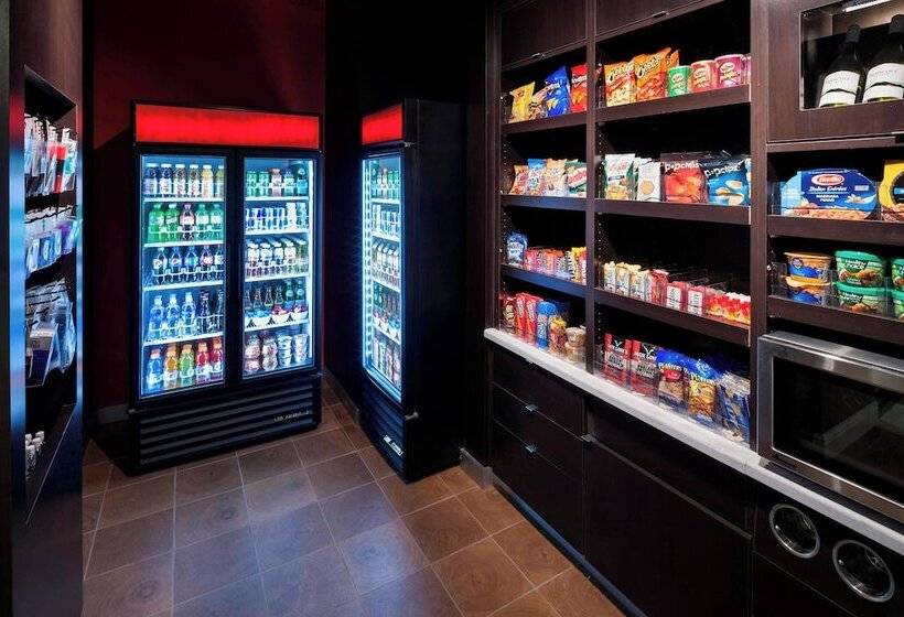 Отель Courtyard By Marriott Houston North/shenandoah