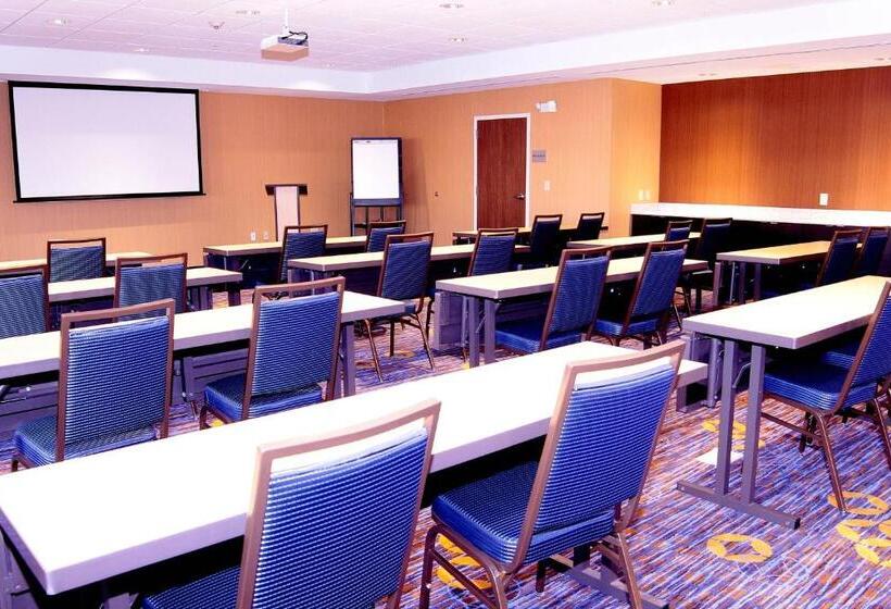 هتل Courtyard By Marriott Jackson Airport/pearl