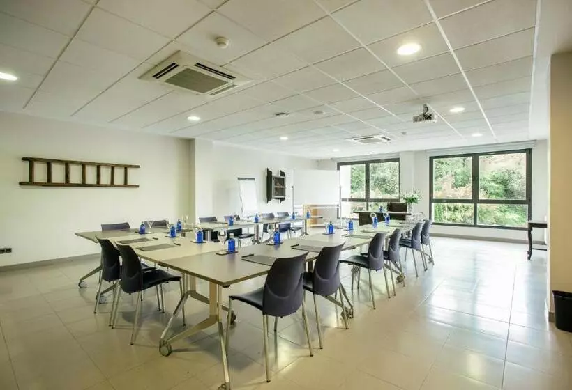 Резиденция Olarain