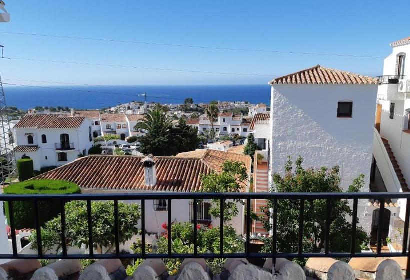 El Capistrano Nerja Guy P. Way