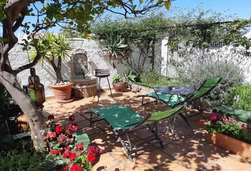 El Capistrano Nerja Guy P. Way