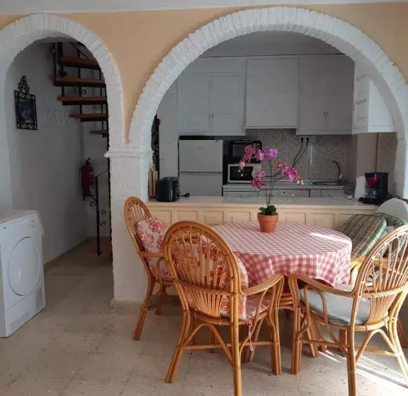 El Capistrano Nerja Guy P. Way