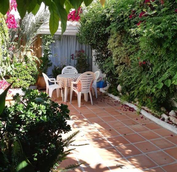 El Capistrano Nerja Guy P. Way