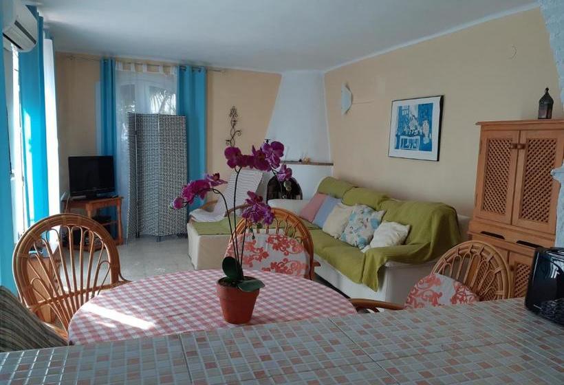 El Capistrano Nerja Guy P. Way