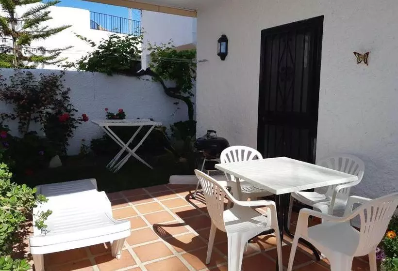 El Capistrano Nerja Guy P. Way