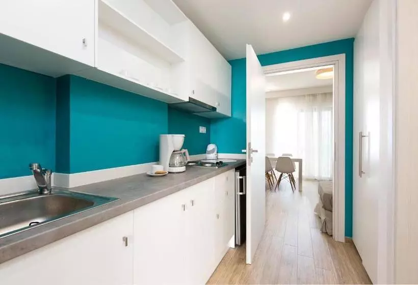 Golden Coast Seaside Apartments