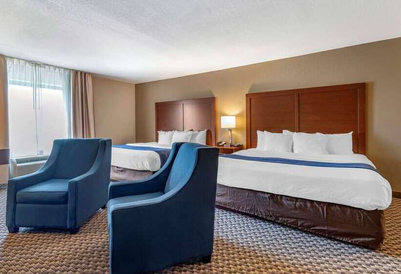 هتل Comfort Inn & Suites